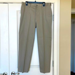 Savane flat front khaki pant.  34x32. Tan